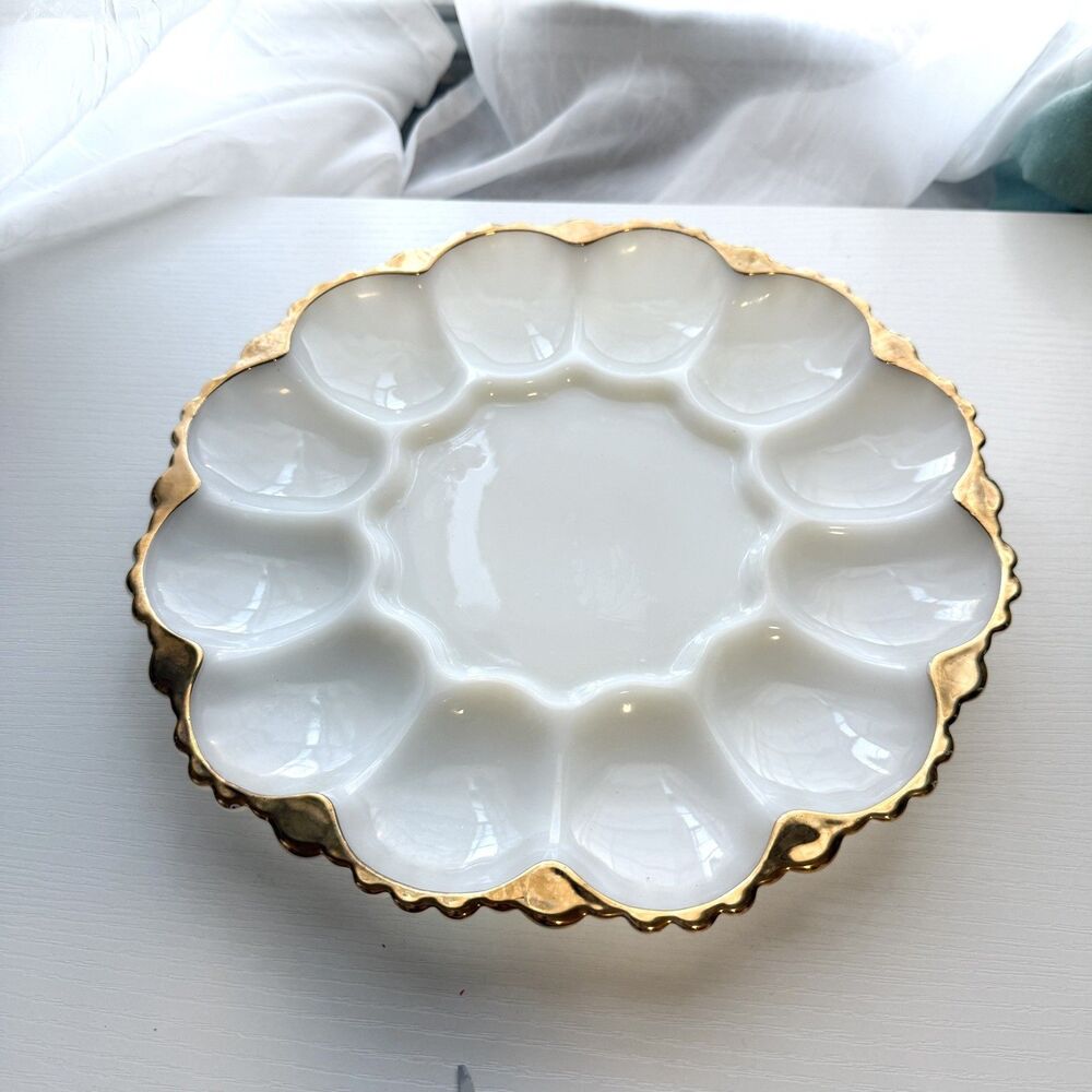 Vtg Anchor Hocking White Gold Porcelain Egg Plate, Scalloped Edge Gold Trim K1